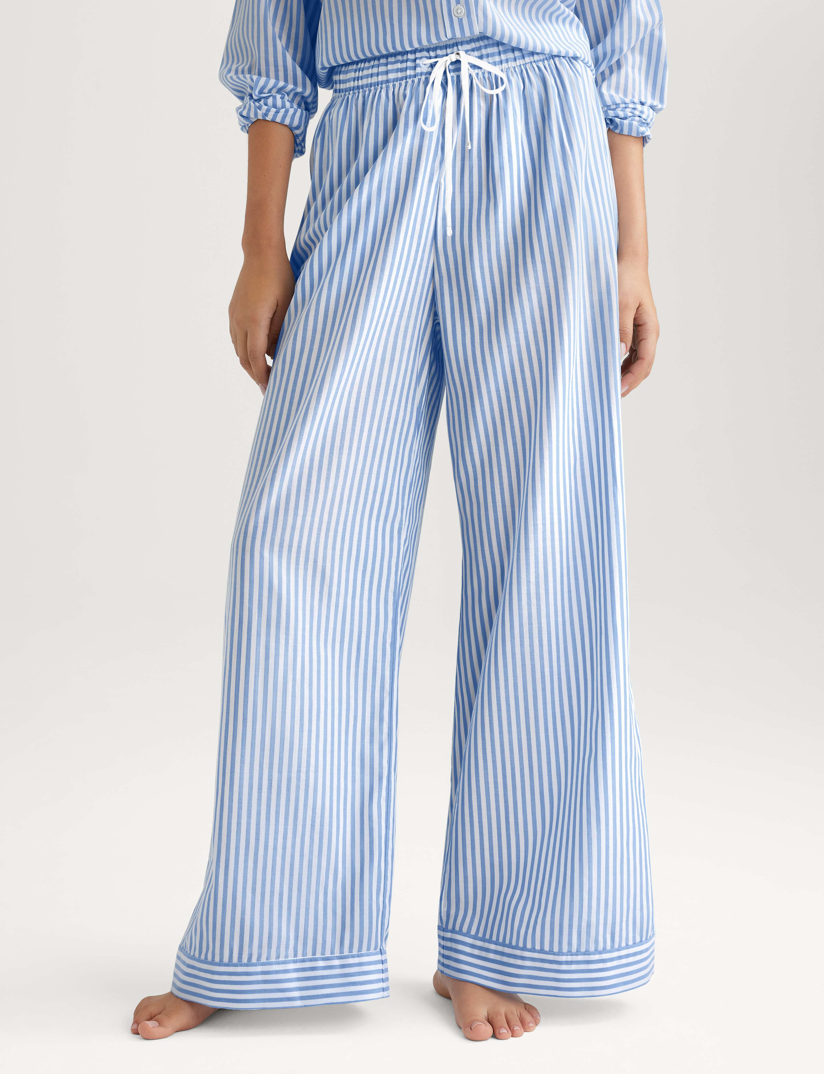 Women's Woven High Rise Pant