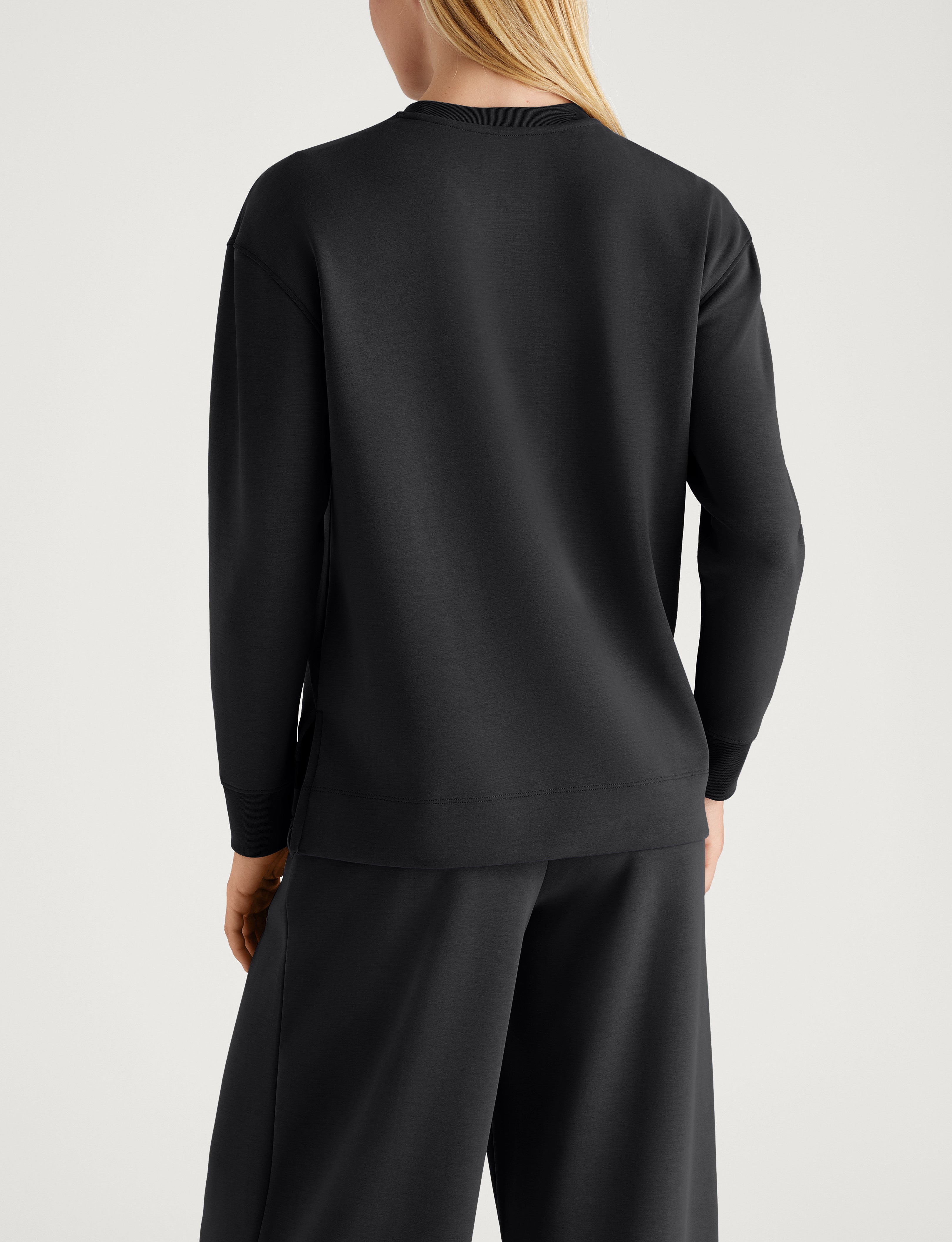 Women's Luxe Traveler Knit Long Sleeve Crew Neck